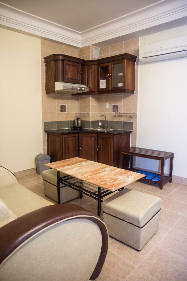 הו צ'י מין סיטי Caroline Hotel מראה חיצוני תמונה