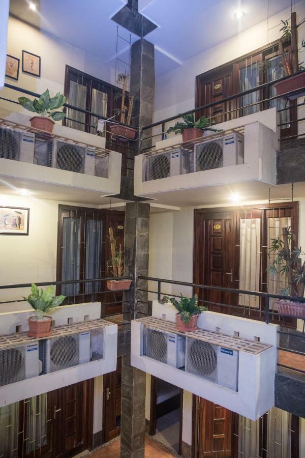 הו צ'י מין סיטי Caroline Hotel מראה חיצוני תמונה