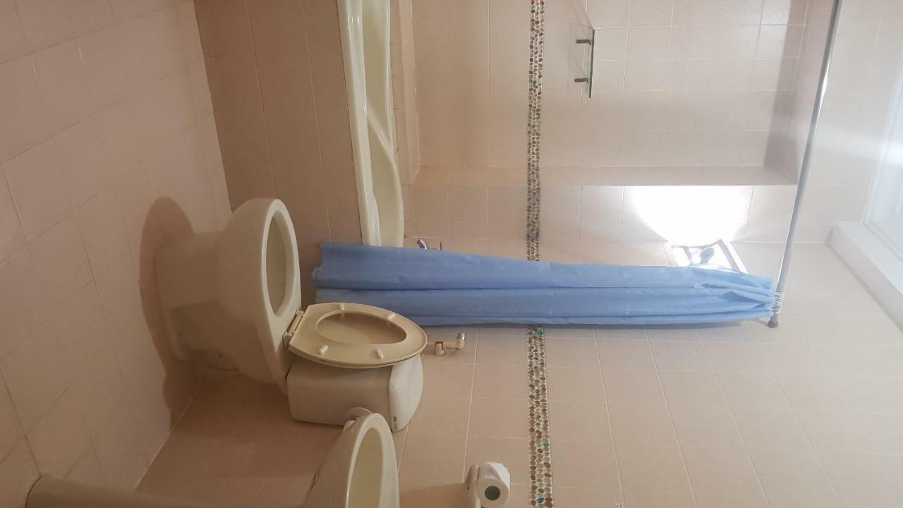 הו צ'י מין סיטי Caroline Hotel מראה חיצוני תמונה